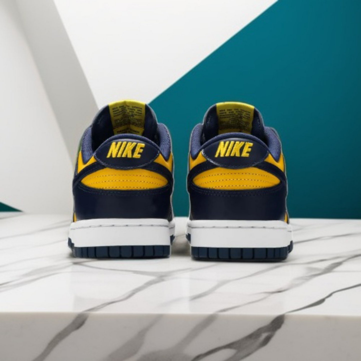 Nike Dunks ‘Michigan’